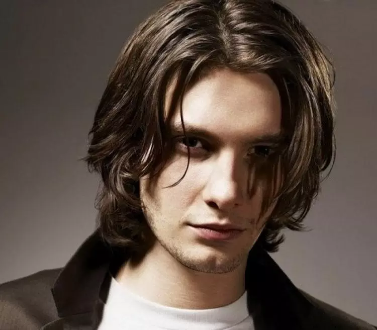 Чоловіча стрижка каре