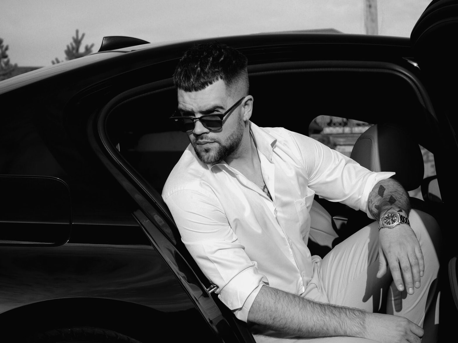 зачіски багатих чоловіків